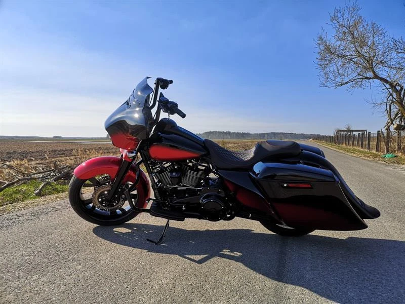 NEUWERTIG 2019 HARLEY-DAVIDSON FLHXS CVO BAGGER 21 FAT TYRE STREET GLIDE FLHXSE