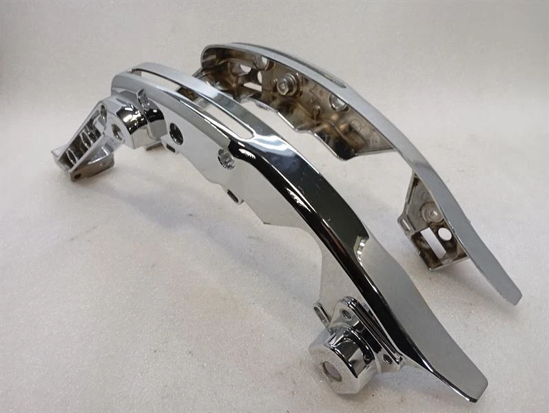 HARLEY-DAVIDSON CHROME SADDLEBAG SUPPORT 90200503 90200502 Halter Träger