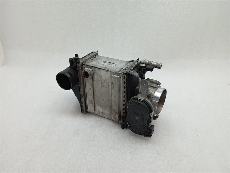 MERCEDES C Class W205  Intercooler A1770908600 Ladeluftkühler