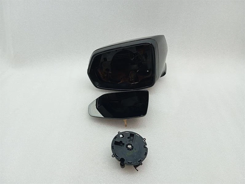 Chevrolet Blazer Cadillac XT4 XT5 XT6 Driver Side View heated Mirror 84294428