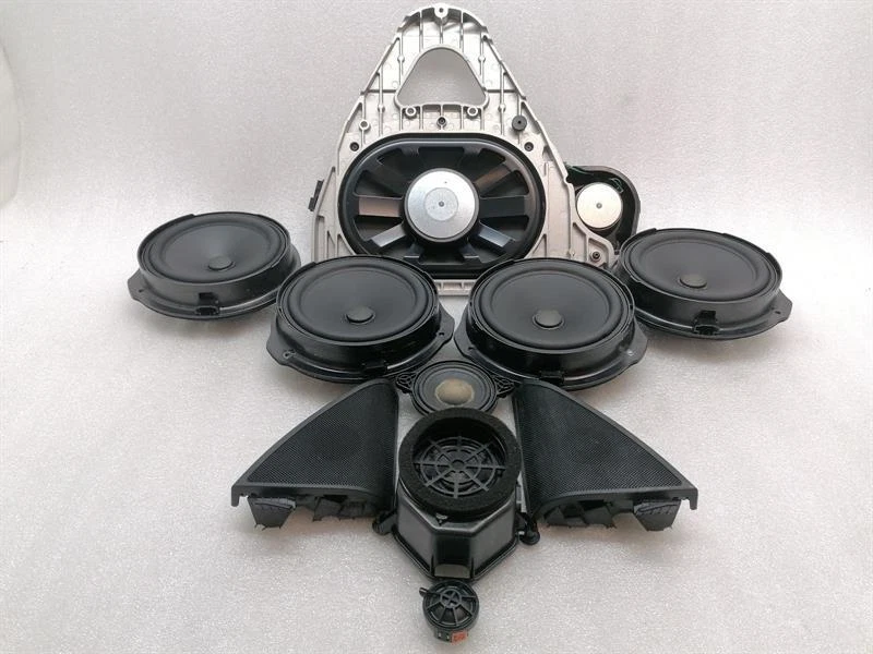MERCEDES C Class W204 Coupe Speaker set A2048205702 Lautsprecher satz L7 Logic7