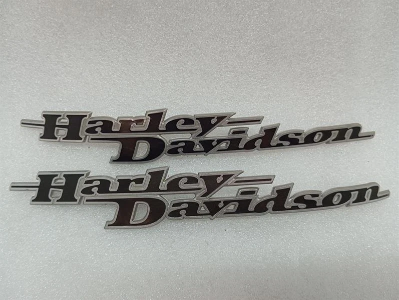 HARLEY-DAVIDSON 62435-11 FUEL TANK EMBLEM SET LOGO BADGES RIGHT LEFT MEDALLION