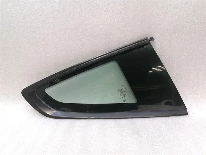 FORD MUSTANG MK5 SHELBY GT350  Rear Quarter Glass JR3B-6329700-AA Türscheibe
