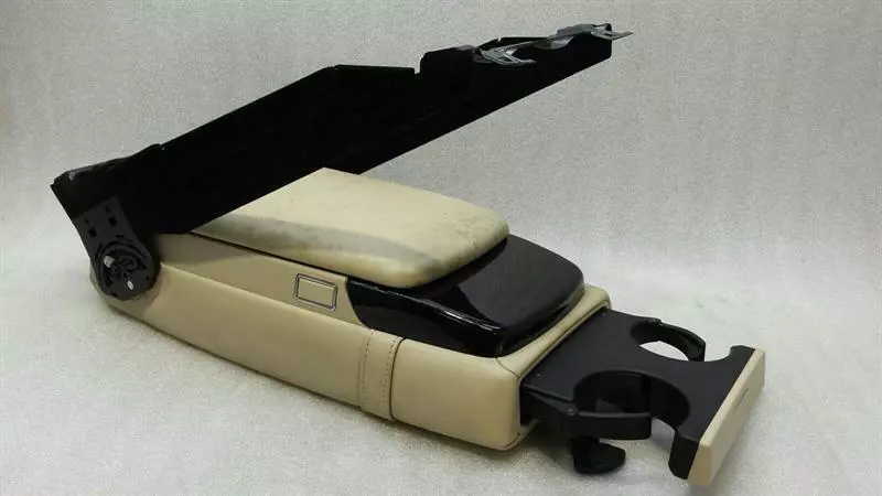 MERCEDES W221 Rear Seatbench Armrest A2219200521 Armlehne Hinten LWB S600