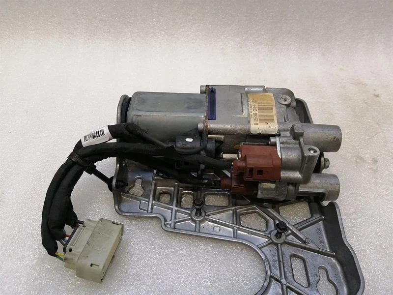 CHEVROLET CORVETTE C7 Oil Pump 23456939  Ölpumpe Ölzusatzpumpe DIFF - Image 2