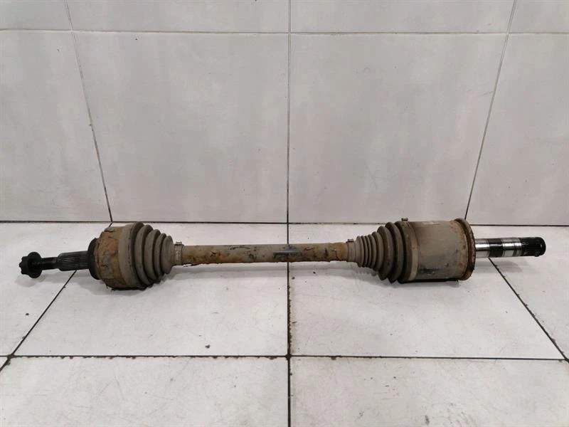 JEEP GRAND CHEROKEE WK2 SRT8 RLH Drive Shaft 68193672AA Antriebswelle Hinten Li