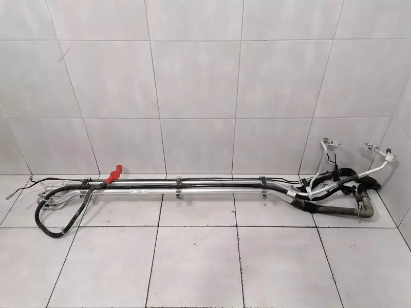 CHEVROLET CORVETTE C8 Pipe 84737990 Schlauch