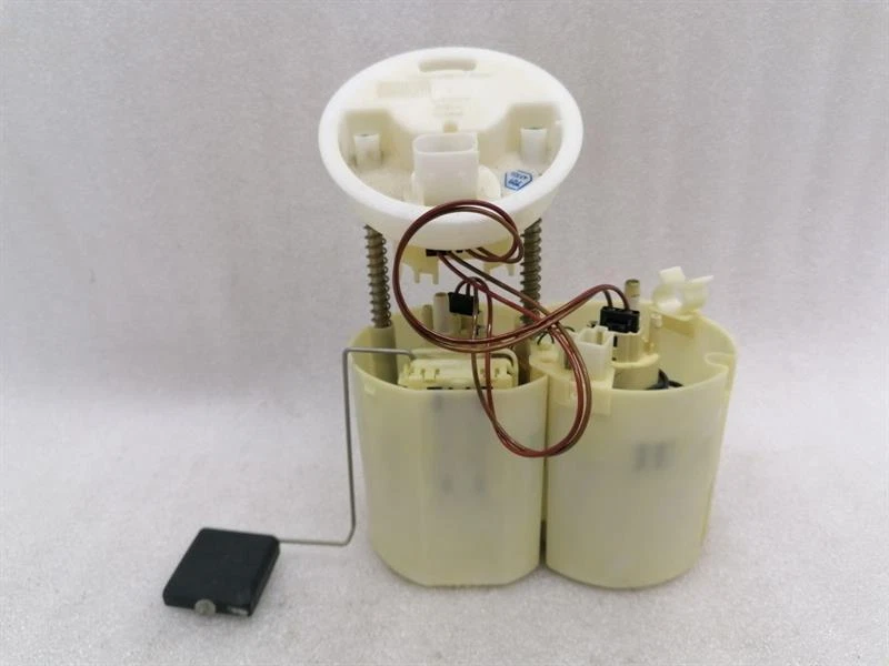 AMG MERCEDES CLS W219 Fuel Pump Electric A2114704594 Kraftstoffpumpe