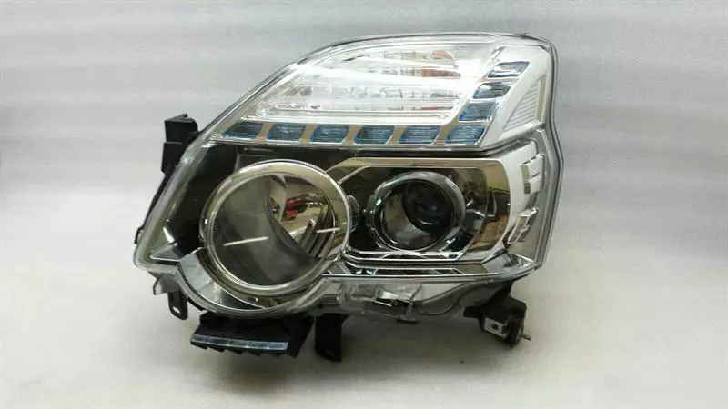 NISSAN X Trail T31 Facelift Left Headlamp Scheinwerfer Links RHD Xenon LED