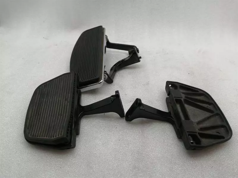 HARLEY-DAVIDSON STREET GLIDE FLHTKL LOW Foot Rest set 50899-99A Floor Board