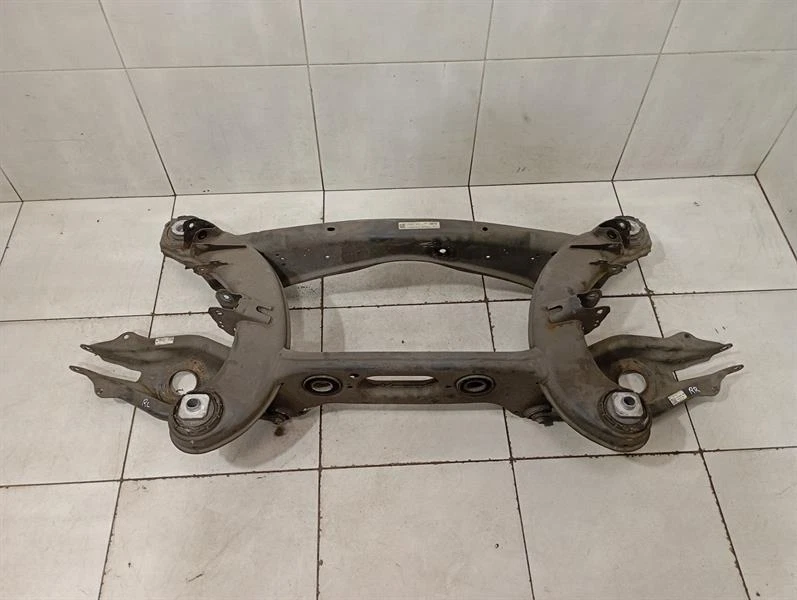 MERCEDES C Class W205 Subframe Rear A2053503205 Achsrahmen Hinterachse
