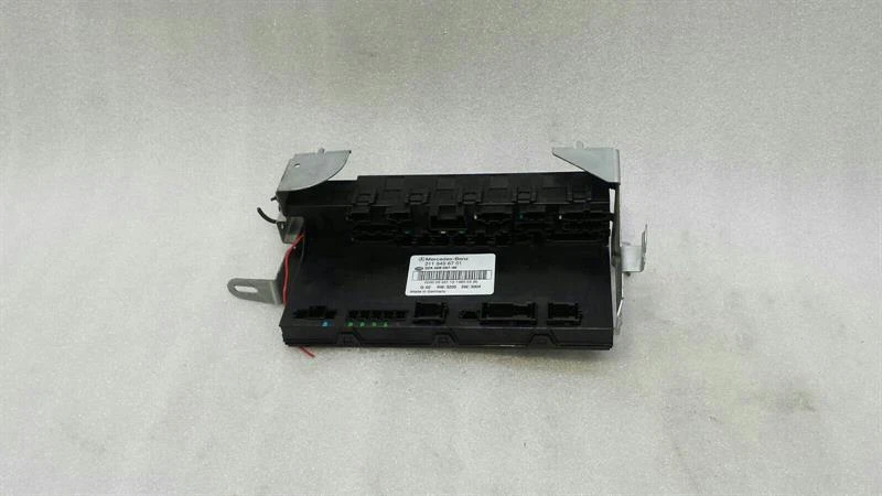 MERCEDES E Class W211SAM  Fuse Box A2115456701 Sicherungskasten