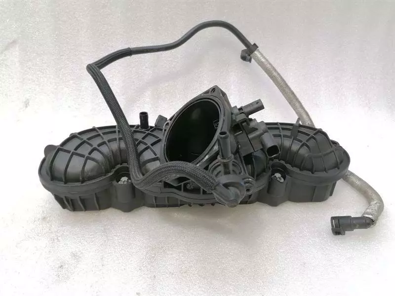 MERCEDES A Class W176 A45 AMG Inlet Manifold A1330900537 Ansaugbrücke