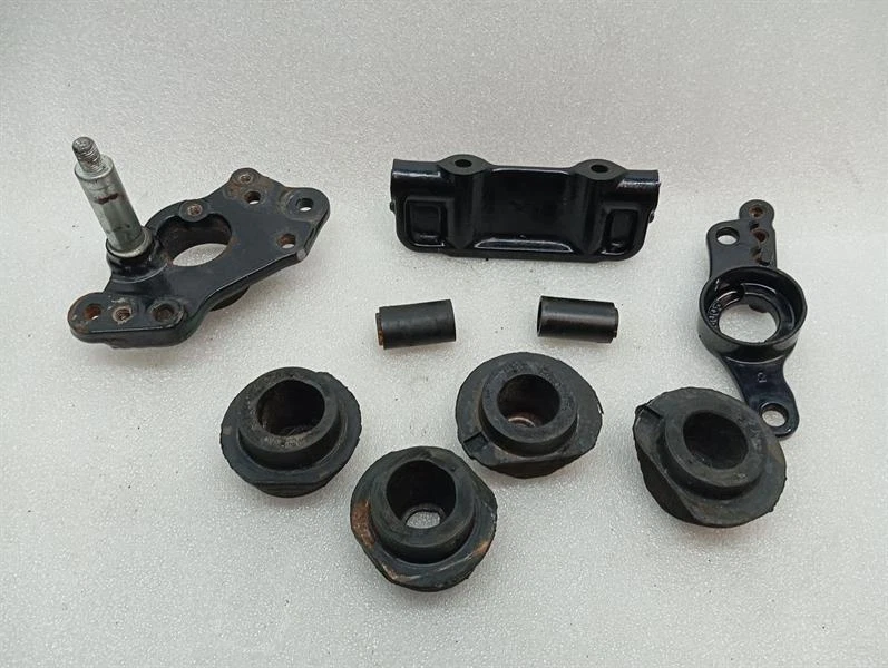 HARLEY-DAVIDSON TWIN CAM ENGINE MOUNTS 47159-09BHP Halter Träger Motorhalter