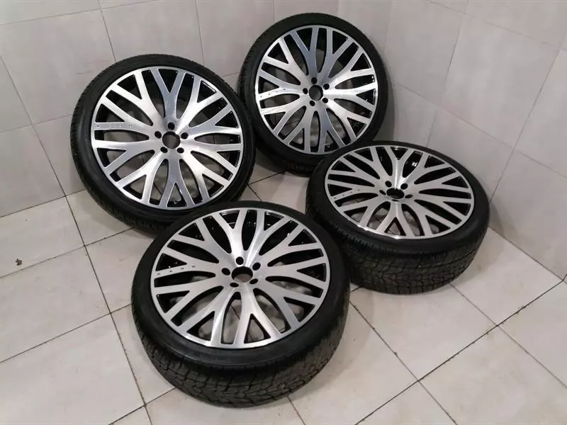 MAYBACH BENTLEY AUDI MERCEDES  Alloy Wheel KAHN R22 RSF 952  9,5x22 Alufelge
