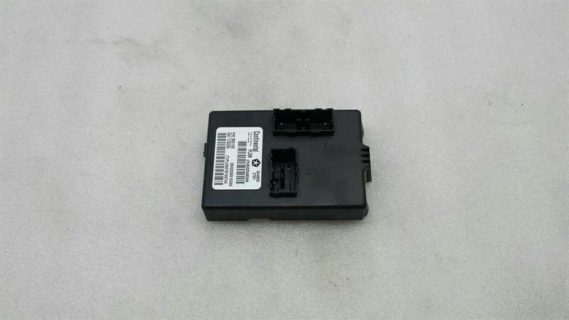 JEEP CHEROKEE Rear gate lift module 05026480AN Heckklappe Steuergerät SRT8 2013