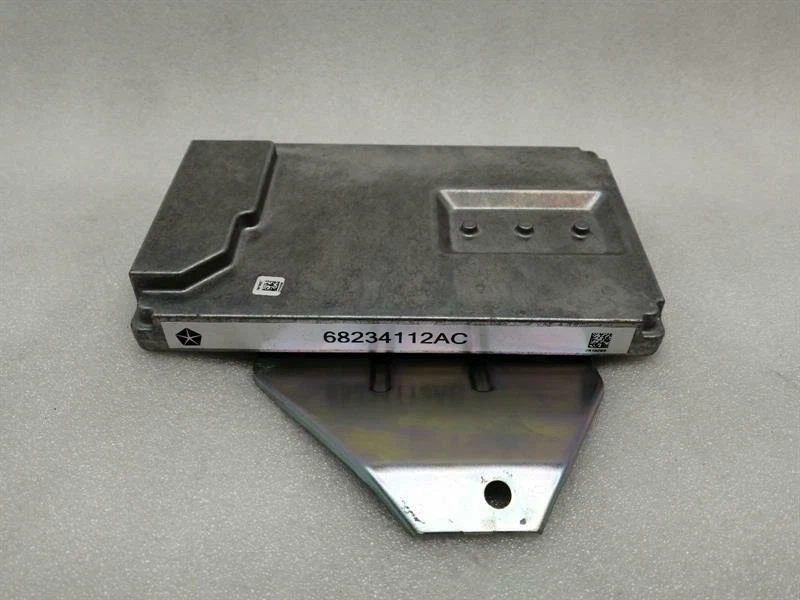 JEEP GRAND CHEROKEE WK2 MK4 Amplifier 68234112AC Verstärker