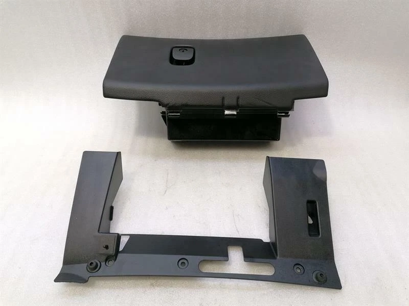 CHEVROLET CORVETTE C6  Glovebox 15924027 Handschuhfach - Image 2