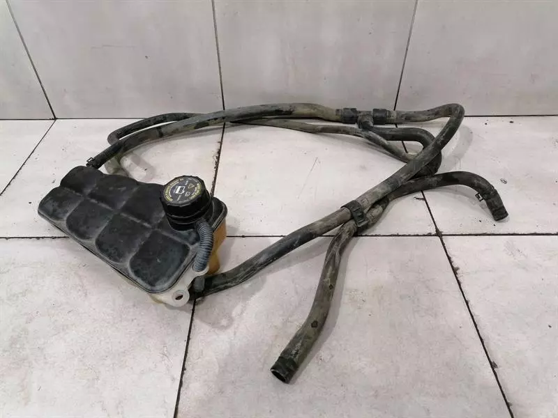 CHEVROLET CORVETTE C6 Expansion Tank 10304487 Ausgleichbehälter Kühlwasser