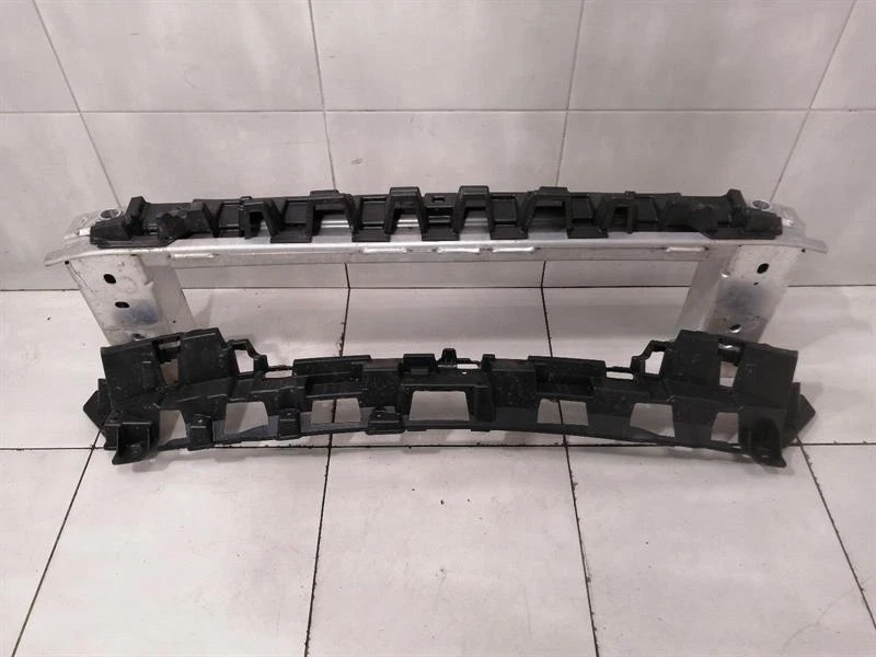 JAGUAR i-PACE X590 EV400 Rear Bumper Beam T4K16363 Stoßstange Träger Hinten