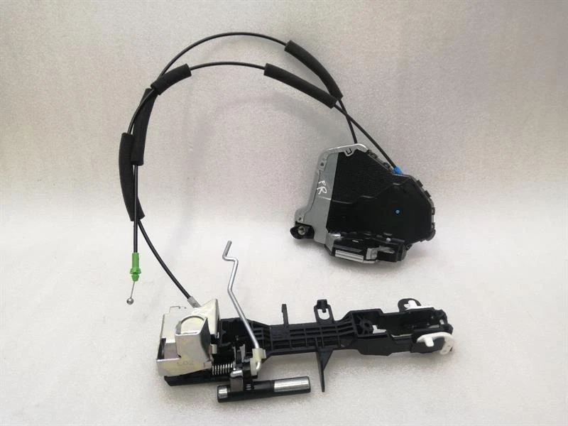 LEXUS RC F TRACK XC10 RIGHT Door lock 69030-53120 Türschloss RECHTS