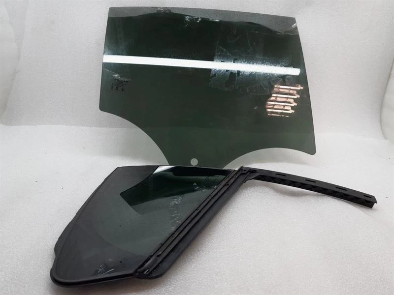JAGUAR i-PACE X590 EV400  Right Rear Door Glass T4K10215 Türscheibe Hinten Recht