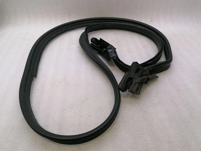 MERCEDES SL R231 Boot Lid Seal A2317500198 Heckklappe dichtungen