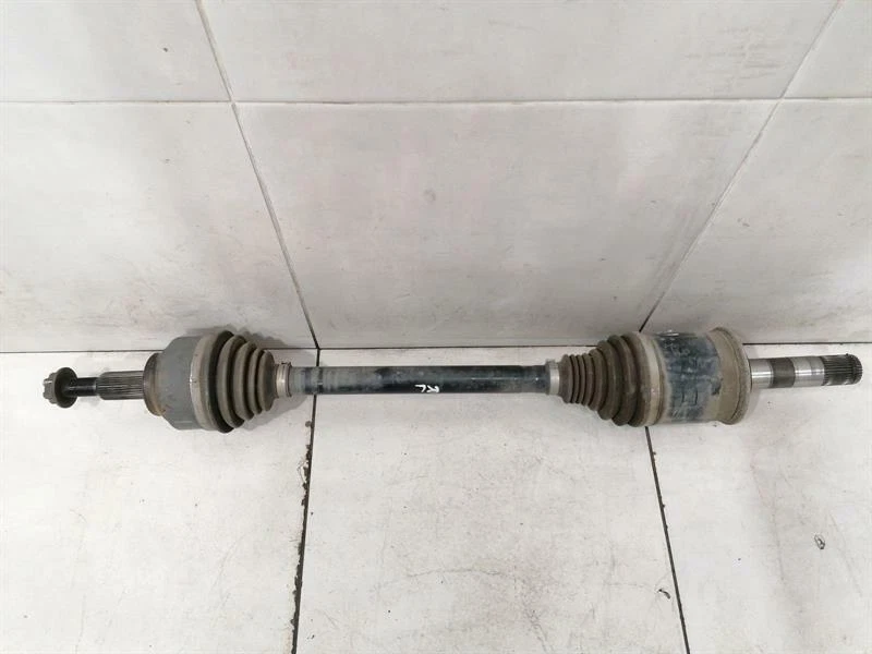 JEEP GRAND CHEROKEE WK2 MK4 Rear Drive Shaft 68193672AA Antriebswelle Hinten