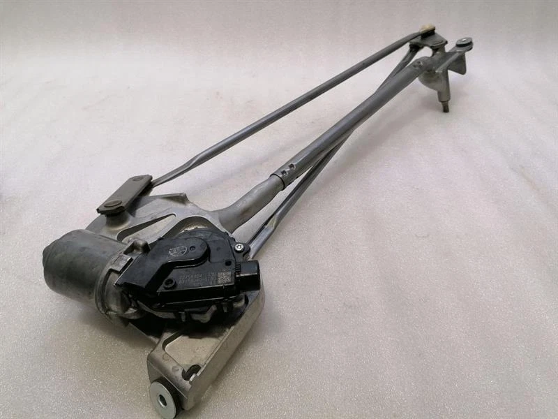 CHEVROLET CORVETTE C7 Front Wiper Motor 22873152 Wischermotor Vorne - Image 4