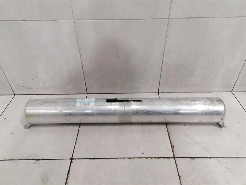 PORSCHE TAYCAN 9J Reservior 9J1616202A behälter Pressure Accumulator