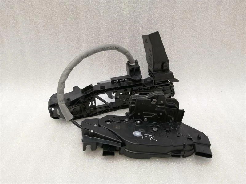 MERCEDES A Class W177 Front Right Door lock A0997201802 RHD RECHTSLENKER