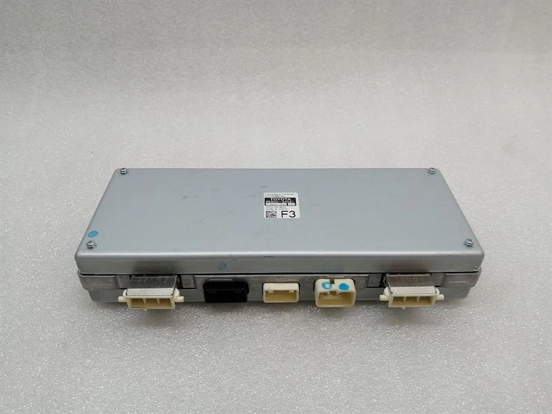 LEXUS RC F TRACK  torque vectoring differential Module 899C0-24021 Steuergerät