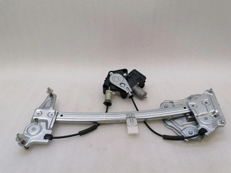 LEXUS RC F TRACK XC10 Left Front Door Winder 69802-24060 Fensterheber vorne link