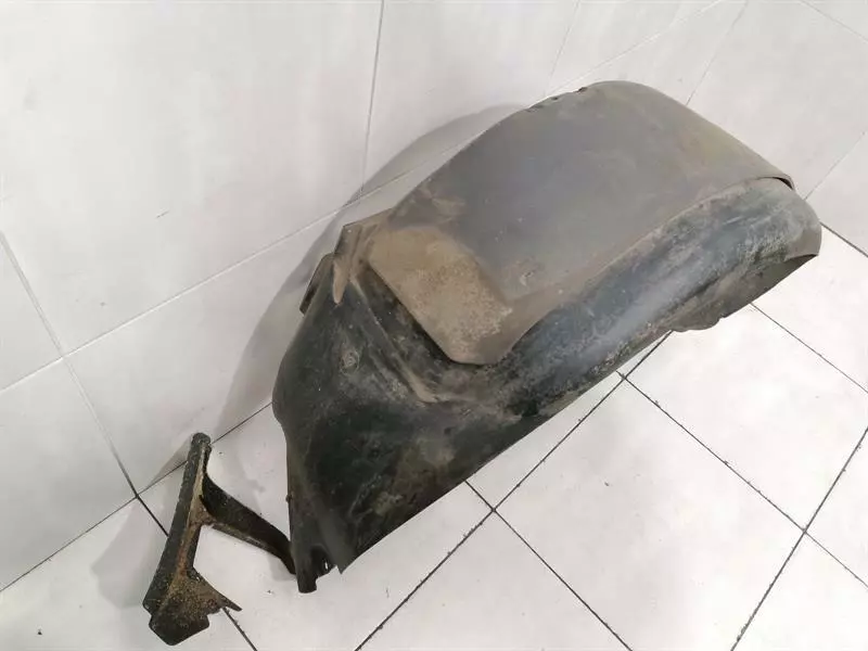 CHEVROLET CORVETTE C6 Wheel arch liner 15874590 RADLAUFABDECKUNG Recht Hinten - Image 2