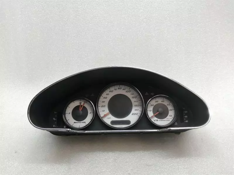 MERCEDES W219 Instrument cluster A2195405111 Speedometer AMG V8 CLS55 E55 MPH
