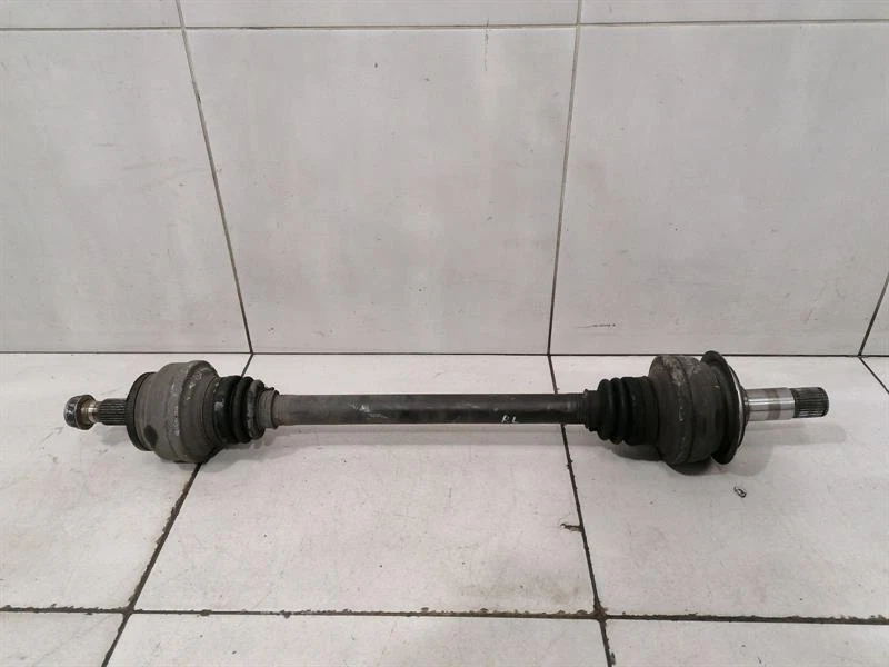 MERCEDES C Class W204 Left Rear Drive Shaft A2043501610 Antriebswelle Hinten