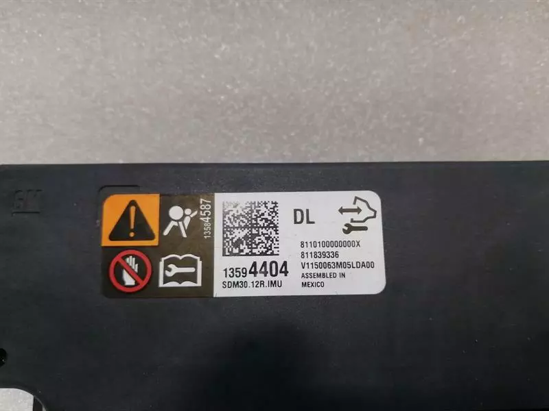 CHEVROLET CORVETTE C7 Z06 Safety Module ECU 13594404 Airsteuergerät SRS - Image 3