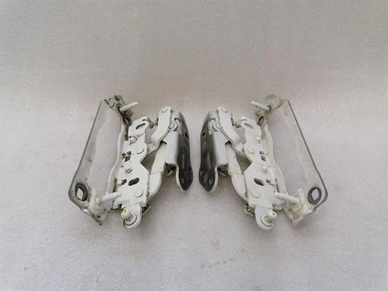 MERCEDES C Class W204 Bonnet Hinge Set A2048800128 Haubenscharnier Satz