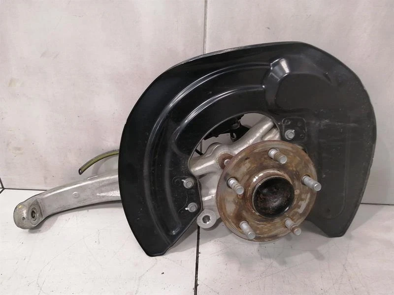 LEXUS RC F TRACK XC10 Right Front Hub 43201-24010 Radlagergehäuse Vorne Rechts