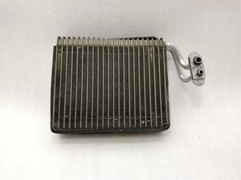 CHEVROLET CORVETTE C6 Heater Matrix 89018847 Wärmetauscher Heizungskühler