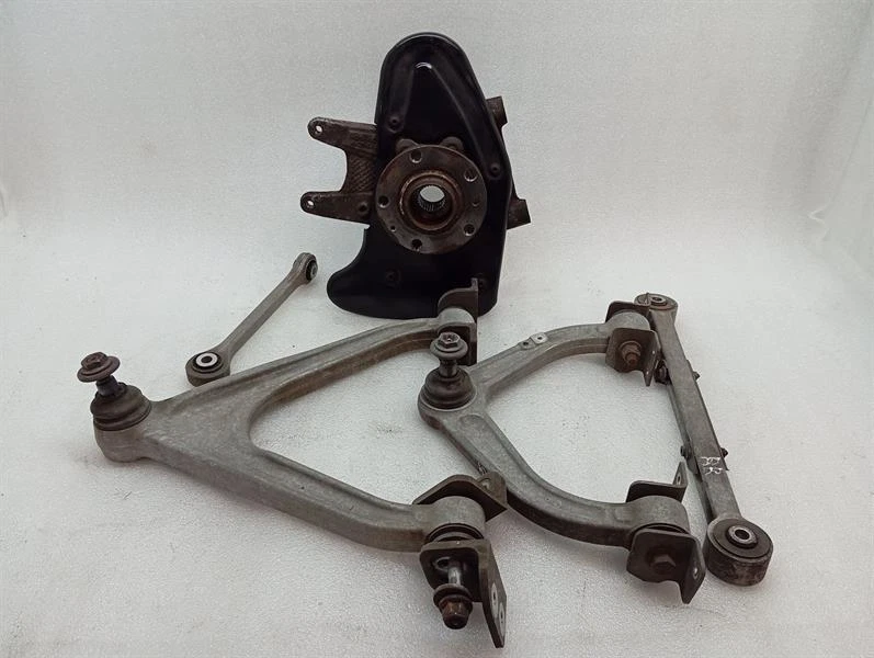 AUDI R8 TYPE 42 V10 5.2 SPYDER Right Rear Hub 420505434F Radlagergehäuse Hinten