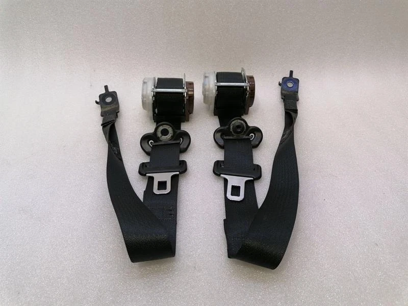 JEEP GRAND CHEROKEE WK2 Rear seat belt set 5ME40DX9AA Sicherheitsgurt Hinten