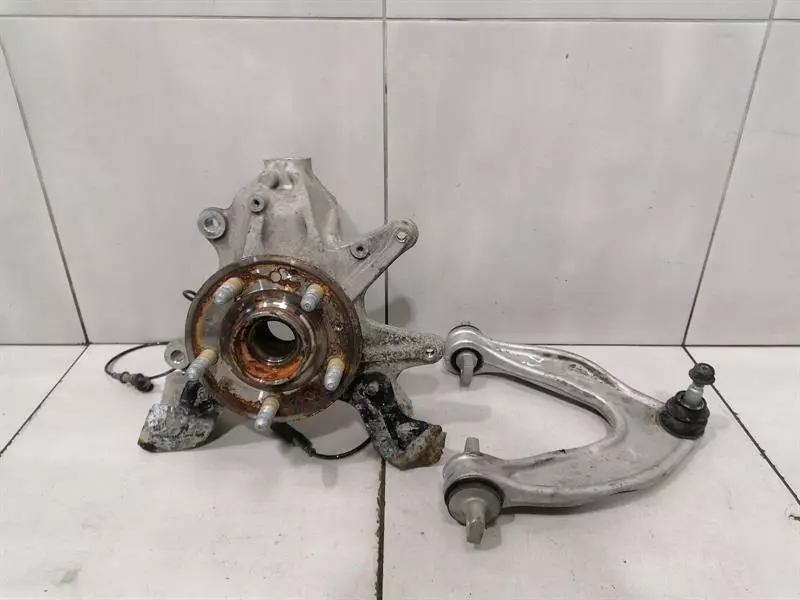 CHEVROLET CORVETTE C8 Left Rear Hub 23428469 Radlagergehäuse Hinten Links