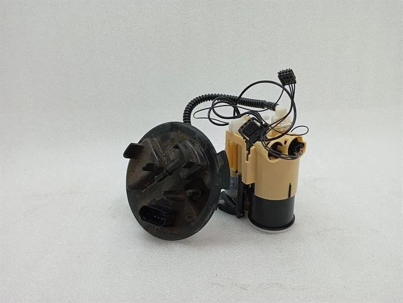 MERCEDES C63 AMG Class W205 Fuel Pump Electric A2054702694 Kraftstoffpumpe