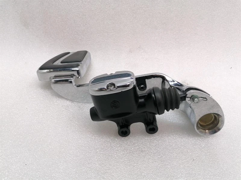 HARLEY-DAVIDSON CVO Rear Brake Master Cylinder 41700072 Hinten Bremszylinder