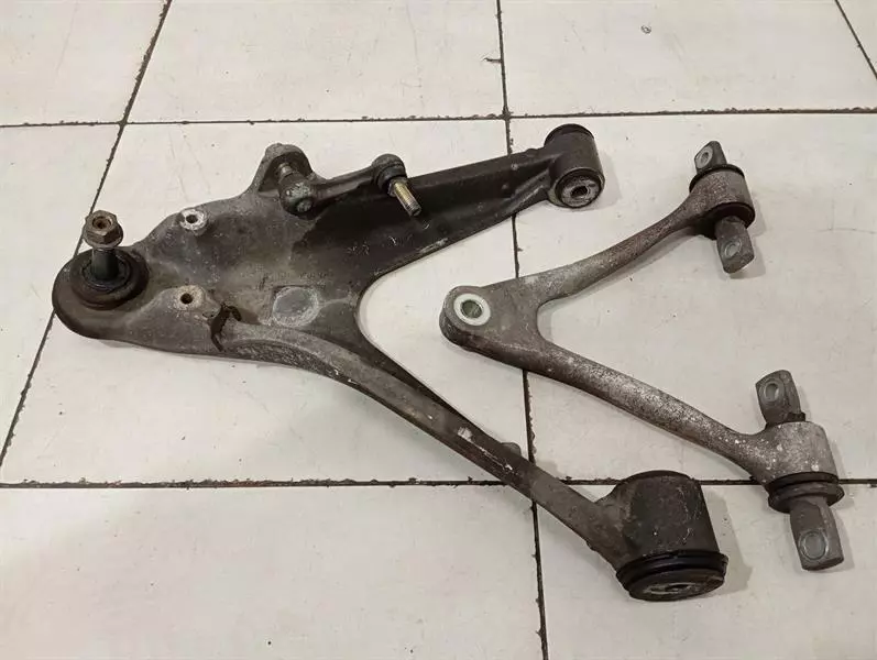 CHEVROLET CORVETTE C6 Left Front Hub 88965637 Radlagergehäuse Vorne Links - Image 2