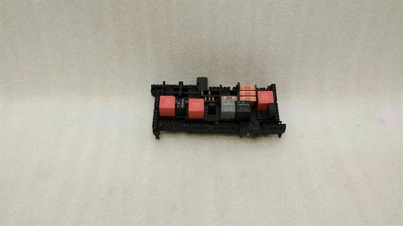 MERCEDES S-class W222 Fuse Box A2229061201 Sicherungskasten