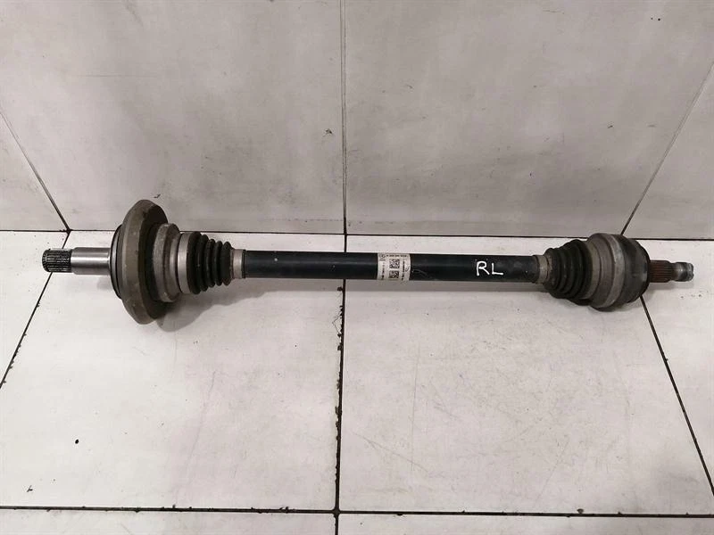MERCEDES C43 W205 Left Rear Drive Shaft A2053504019 Antriebswelle Hinten Links
