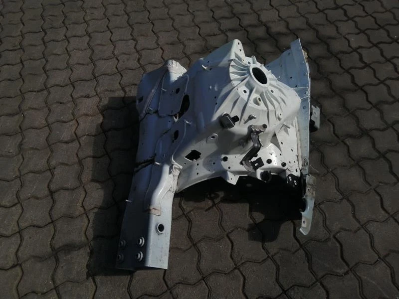 MERCEDES CL W217 Left Front Chassis Leg A2226202115 Links Vorne Radhaus