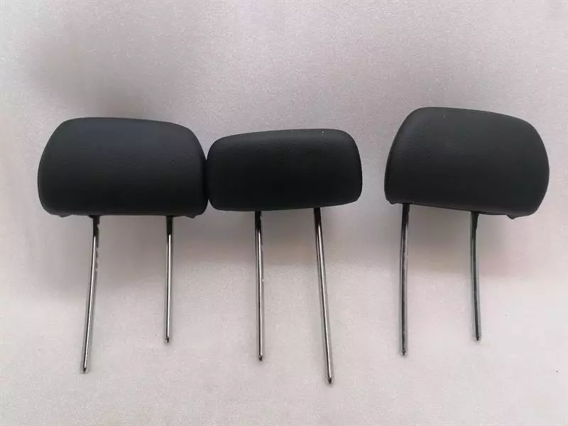MERCEDES C Class W204 Rear Headrest Set A2049702950 Hinten Kopfstütze Satz
